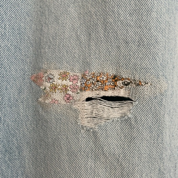 NWT LEVIS JEANS. - Picture 2 of 4